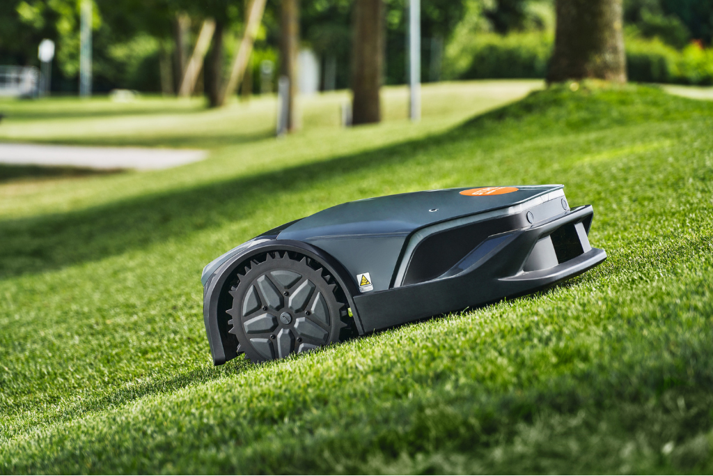 Kas valida kaabliga või kaablita robotniiduk?